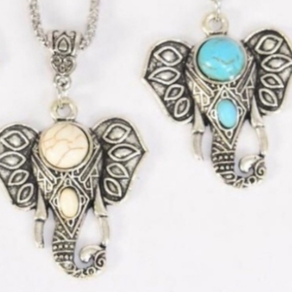 Elephant Pendant Necklace BLUE Stone 18"-22" in Chain NEW - Picture 2 of 5